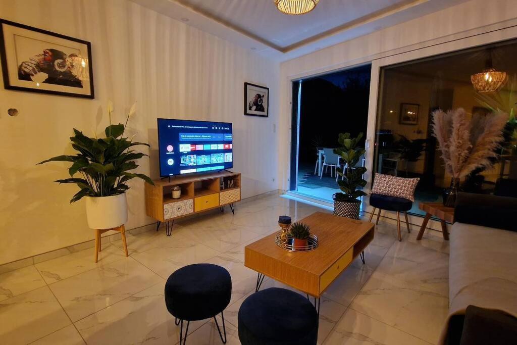 Suite Prestige Logement Neuf Avec Spa Et Ecran De Cinema En Rez De Jardin Colmar Zewnętrze zdjęcie