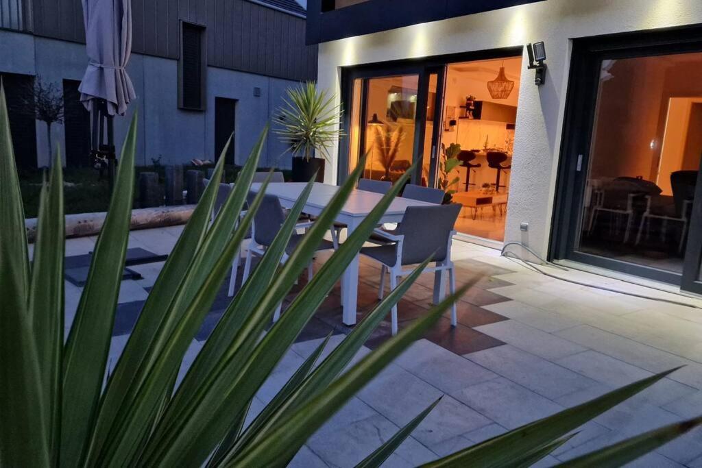 Suite Prestige Logement Neuf Avec Spa Et Ecran De Cinema En Rez De Jardin Colmar Zewnętrze zdjęcie