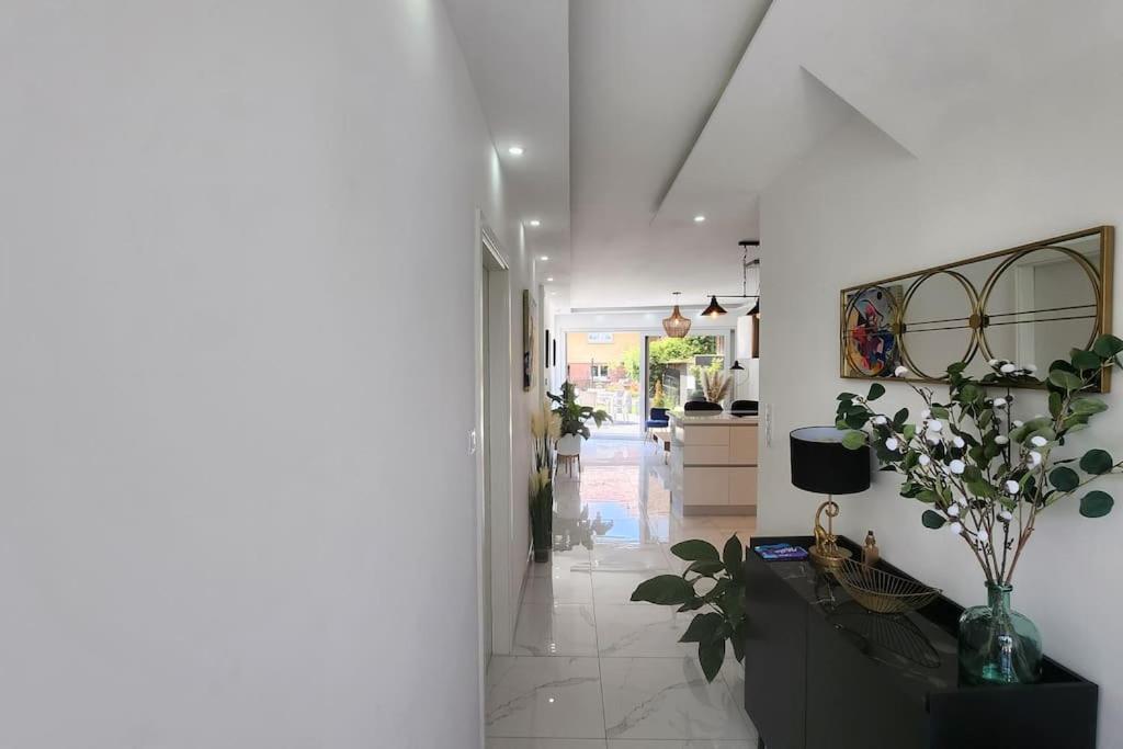 Suite Prestige Logement Neuf Avec Spa Et Ecran De Cinema En Rez De Jardin Colmar Zewnętrze zdjęcie