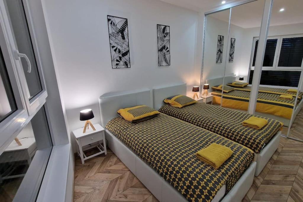 Suite Prestige Logement Neuf Avec Spa Et Ecran De Cinema En Rez De Jardin Colmar Zewnętrze zdjęcie
